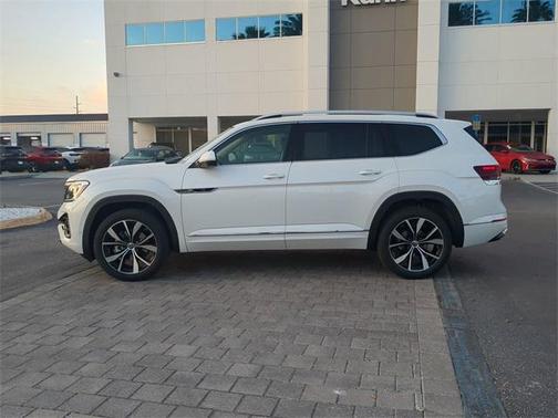 2025 Volkswagen Atlas 2.0T SEL Premium R-Line 4MOTION