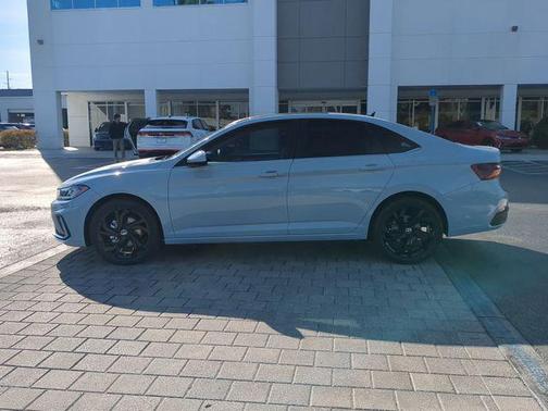 2026 Volkswagen Jetta 1.4T SE