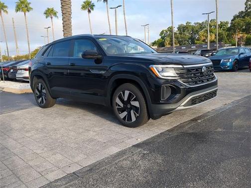 2026 Volkswagen Atlas Cross Sport 2.0T SE w/Technology