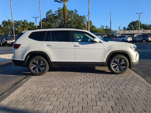2026 Volkswagen Atlas 2.0T SE
