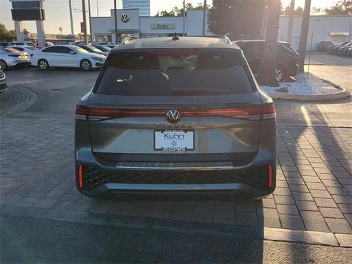2025 Volkswagen Tiguan 2.0T SE R-Line Black