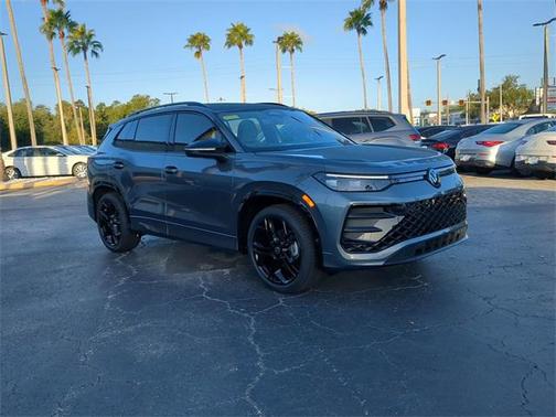 2025 Volkswagen Tiguan 2.0T SE R-Line Black