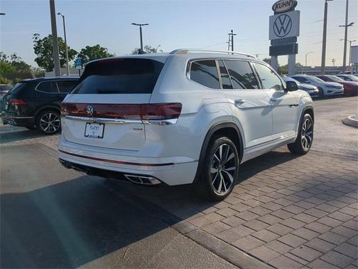 2025 Volkswagen Atlas 2.0T SEL Premium R-Line 4MOTION