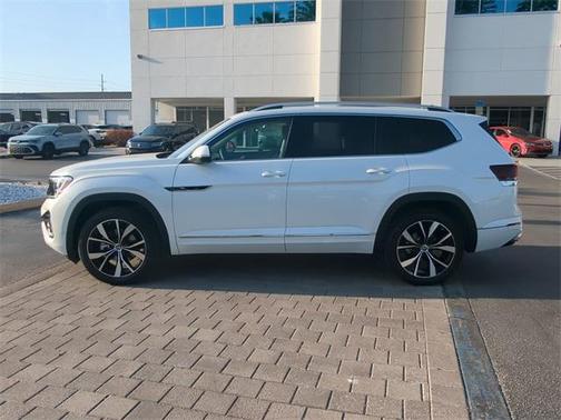 2025 Volkswagen Atlas 2.0T SEL Premium R-Line 4MOTION