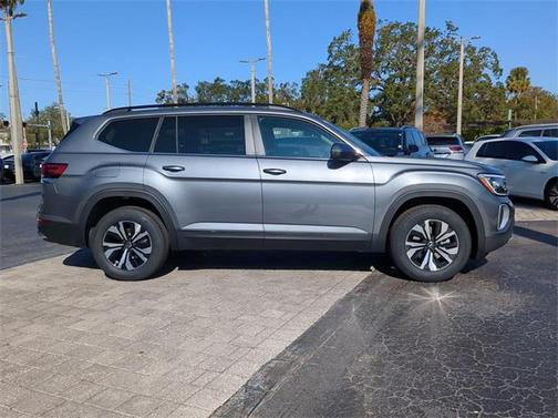 2025 Volkswagen Atlas 2.0T SE