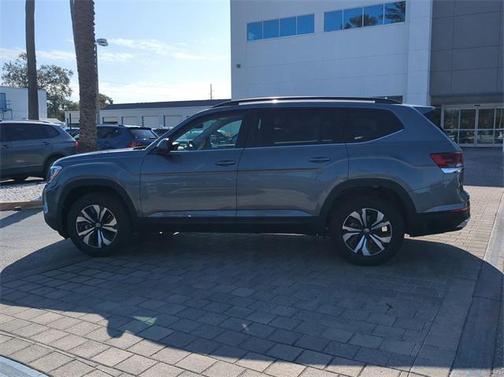 2025 Volkswagen Atlas 2.0T SE