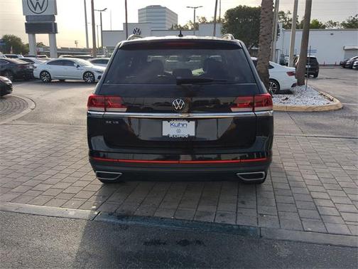 2021 Volkswagen Atlas 3.6L SE w/Technology