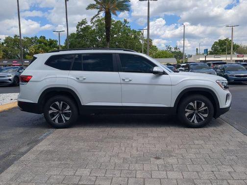 opal white pearl 2026 Volkswagen Atlas 2.0T SE