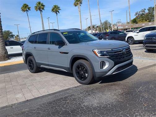 2025 Volkswagen Atlas 2.0T Peak Edition
