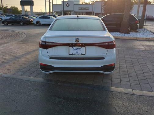 2025 Volkswagen Jetta 1.5T SE