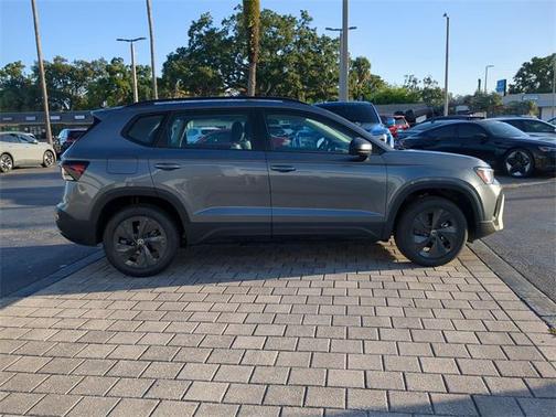 2025 Volkswagen Taos 1.5T S