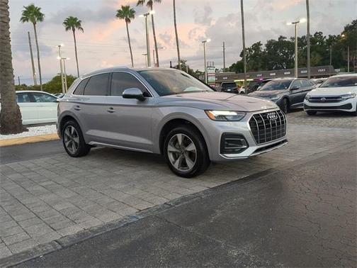 2022 Audi Q5 40 Premium Plus