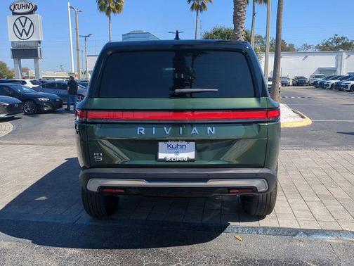 2025 Rivian R1S Adventure Dual Motor Large Pack