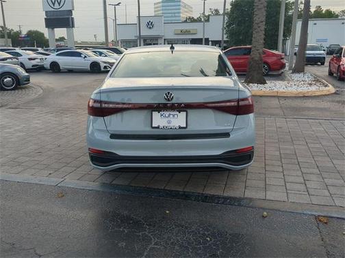 2025 Volkswagen Jetta 1.5T SE
