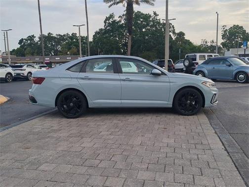 2025 Volkswagen Jetta 1.5T SE