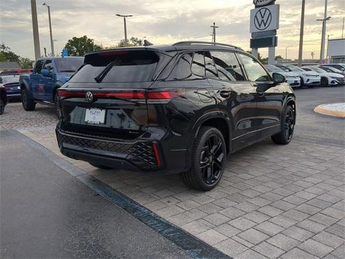 2025 Volkswagen Tiguan 2.0T SE R-Line Black 4MOTION