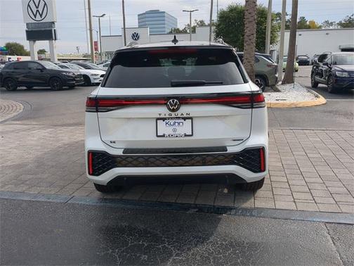 2026 Volkswagen Tiguan 2.0T SE R-Line Black 4MOTION