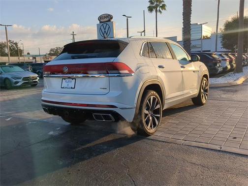 2026 Volkswagen Atlas Cross Sport 2.0T SEL Premium