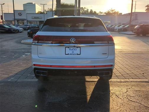 2026 Volkswagen Atlas Cross Sport 2.0T SEL Premium