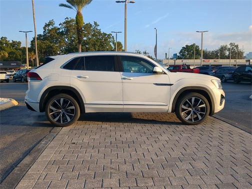 2026 Volkswagen Atlas Cross Sport 2.0T SEL Premium