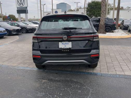 Deep Black Pearl 2026 Volkswagen Taos S