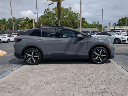 Pure Gray 2023 Volkswagen ID.4 S