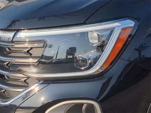 2025 Volkswagen Atlas 2.0T SE w/Technology 4MOTION