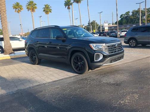 2025 Volkswagen Atlas 2.0T SE w/Technology 4MOTION