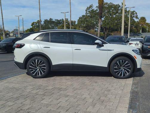 2023 Volkswagen ID.4 Pro S Plus
