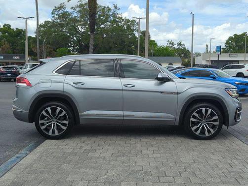 Pyrite Silver Metallic 2023 Volkswagen Atlas Cross Sport 3.6L V6 SEL Premium R-Line