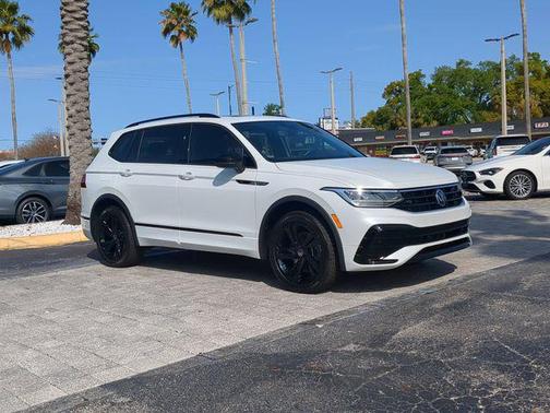 2023 Volkswagen Tiguan 2.0T SE R-Line Black