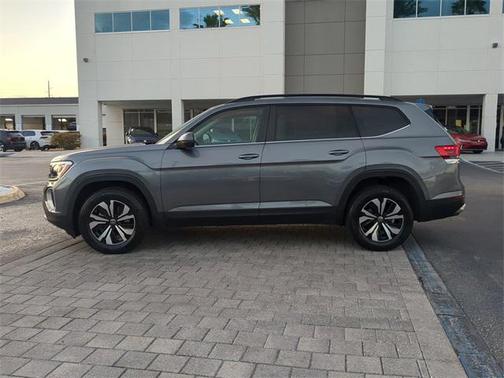 2024 Volkswagen Atlas 2.0T SE