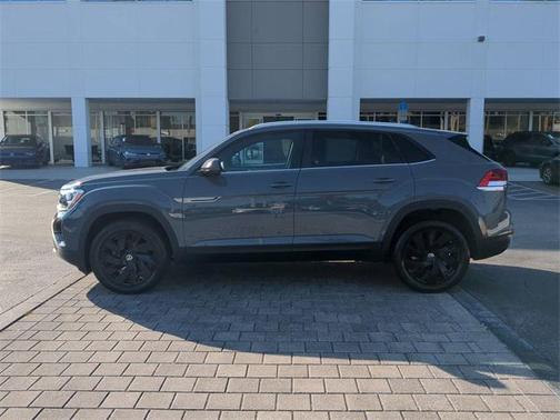 2025 Volkswagen Atlas Cross Sport 2.0T SE w/Technology