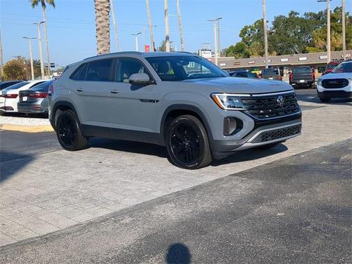 2025 Volkswagen Atlas Cross Sport 2.0T SE w/Technology