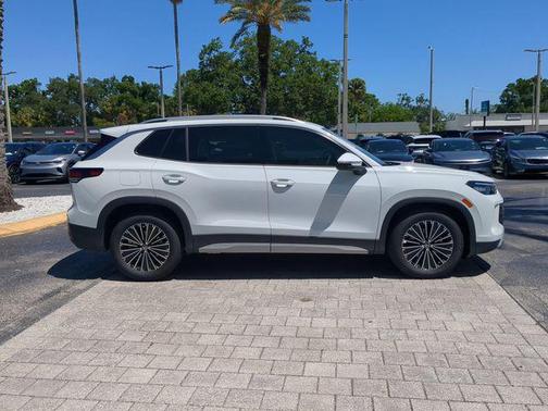 pure white 2026 Volkswagen Tiguan 2.0T S
