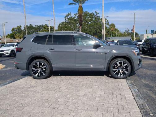 2026 Volkswagen Atlas 2.0T SEL Premium R-Line 4MOTION