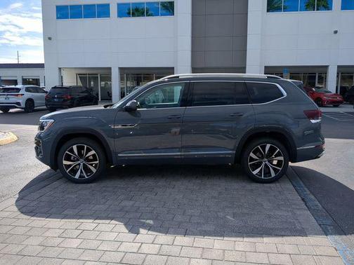 2026 Volkswagen Atlas 2.0T SEL Premium R-Line 4MOTION