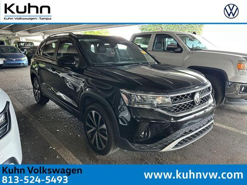 Deep Black Pearl 2023 Volkswagen Taos 1.5T SE