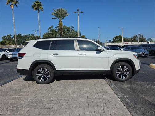 2026 Volkswagen Atlas 2.0T SE