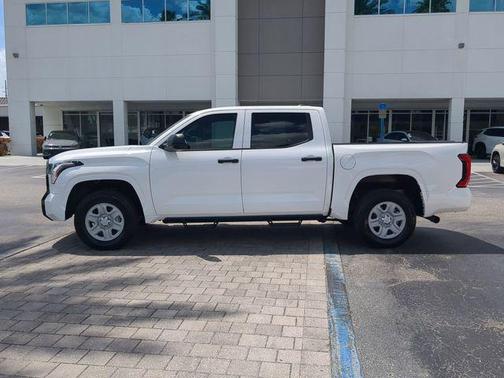 Ice 2025 Toyota Tundra SR