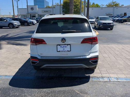 2023 Volkswagen Taos 1.5T SE