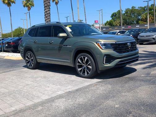 Avocado Green Pearl 2026 Volkswagen Atlas 2.0T SEL Premium R-Line 4MOTION