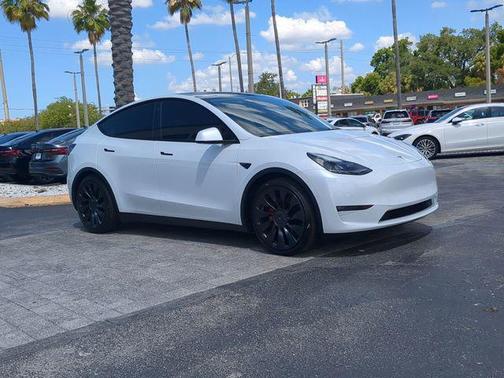 White 2022 Tesla Model Y Performance Dual Motor All-Wheel Drive
