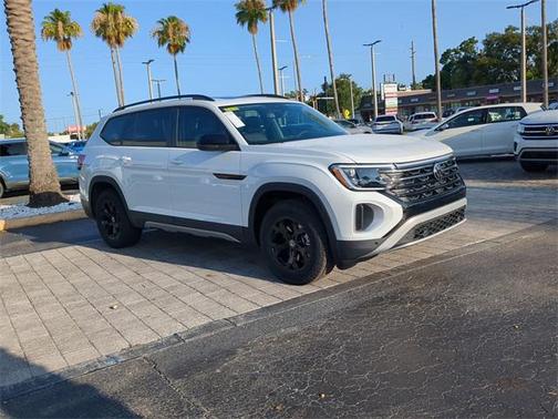 2025 Volkswagen Atlas 2.0T Peak Edition