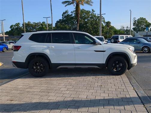 2025 Volkswagen Atlas 2.0T Peak Edition