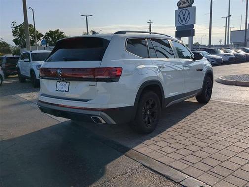 2025 Volkswagen Atlas 2.0T Peak Edition