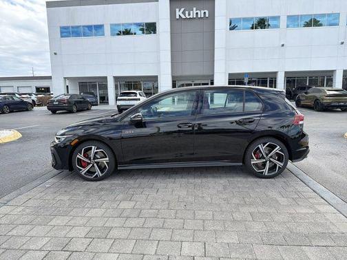 2026 Volkswagen Golf GTI 2.0T SE DSG