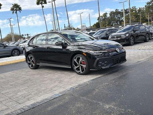 2026 Volkswagen Golf GTI 2.0T SE DSG