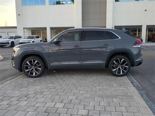 2026 Volkswagen Atlas Cross Sport 2.0T SEL Premium