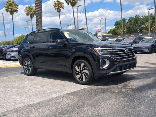 deep black pearl 2026 Volkswagen Atlas 2.0T SE w/Technology
